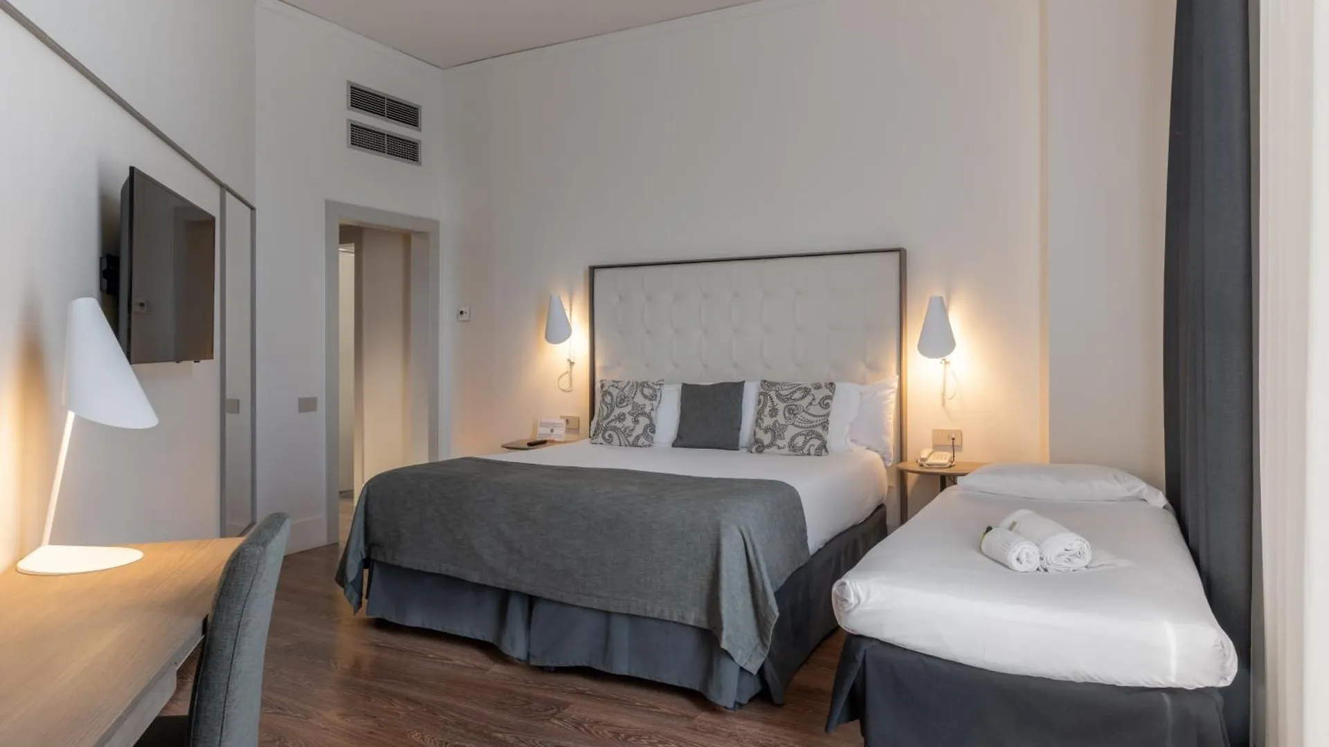 ****  Gran Hotel Havana 4Sup By Escampa Hotels Barcelona Spain